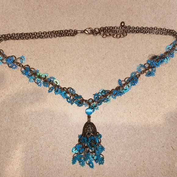 Blue / teal brass vintage looking necklace - Picture 3 of 5